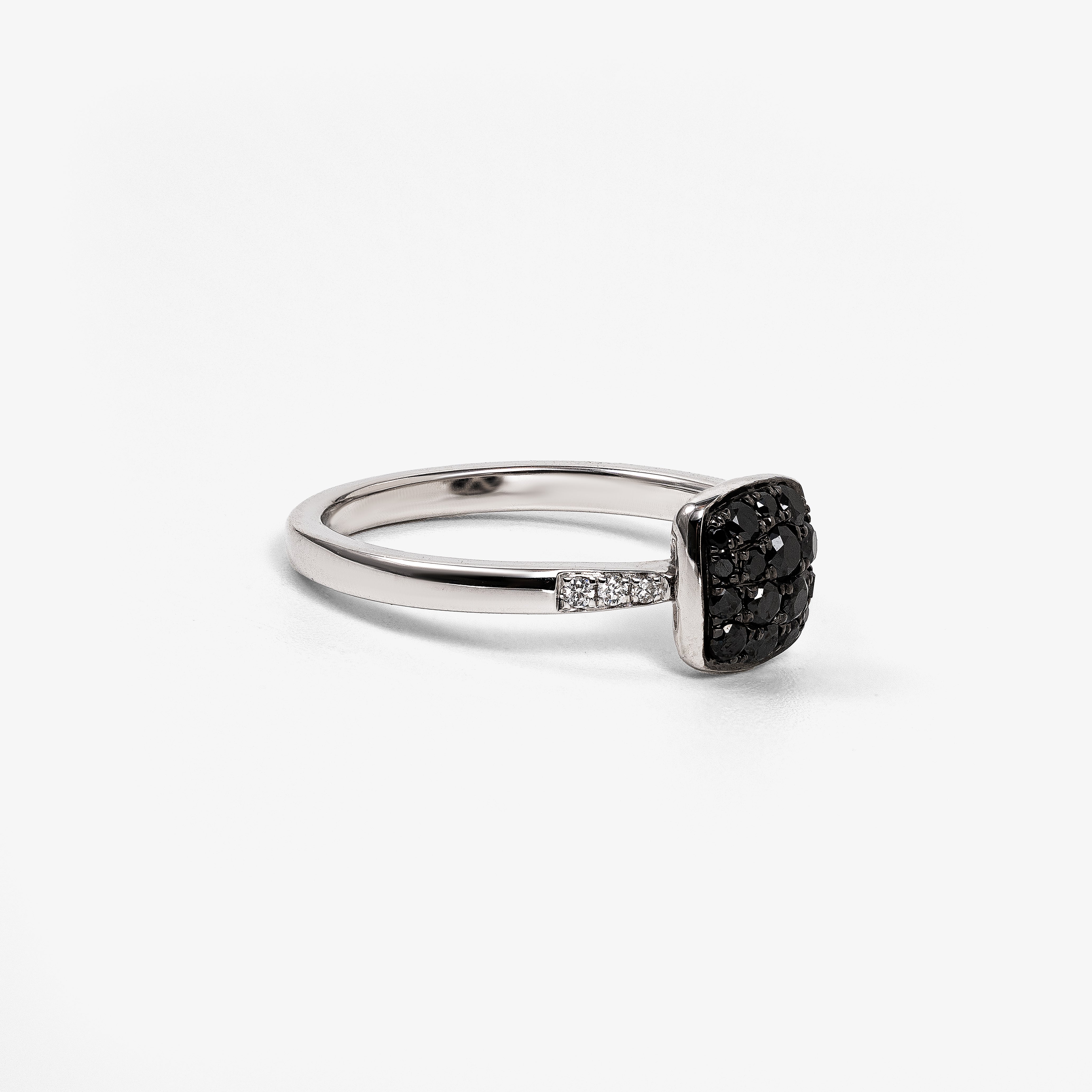 Inel aur 18k cu diamante negre 0.34 ct